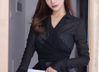 秀人网 – 呜呜呜，周大萌的女仆美图合集，眼角贴上了几分着迷的神情，就不想移开视线。