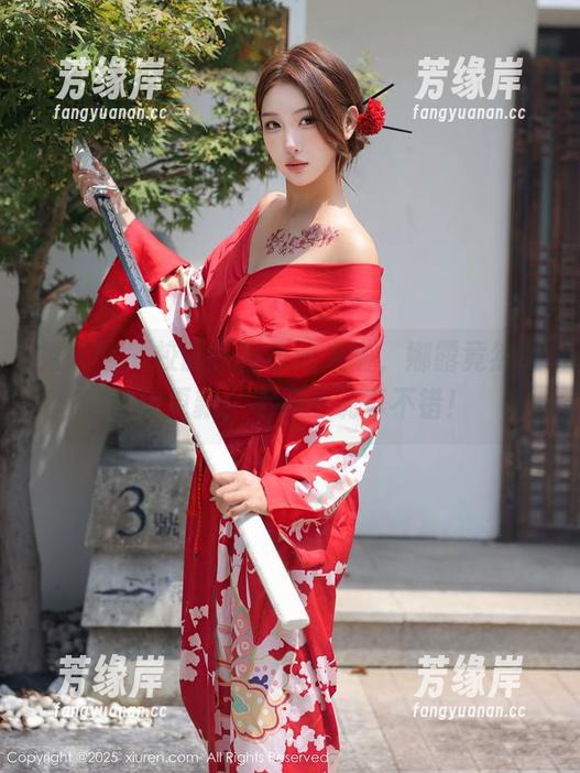 秀人网-娜露 秀人网 - 校服系列原图来啦,娜露竟然有这种更新,不得不说真不错!