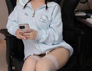 秀人网 – 从哪儿找出小蛮妖_honey的这一组私拍礼服图集？我脑子里正在悄悄花式排雷。