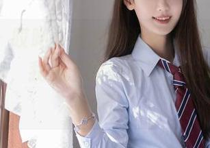 秀人网 – 哎呦，我发现逛悠悠YOYO的在线作品时，我的思绪总是游离在那纤细的腿间。