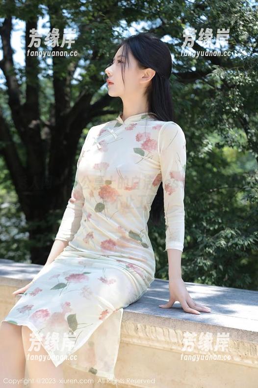 秀人网 - 办公桌上的白洁Bessie-精选图鉴不止工作