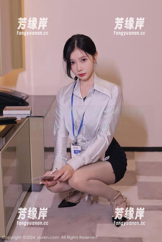 秀人网 - 玩转女王风！谭睿琪更新图集，各种不同的“女王”都来了！
