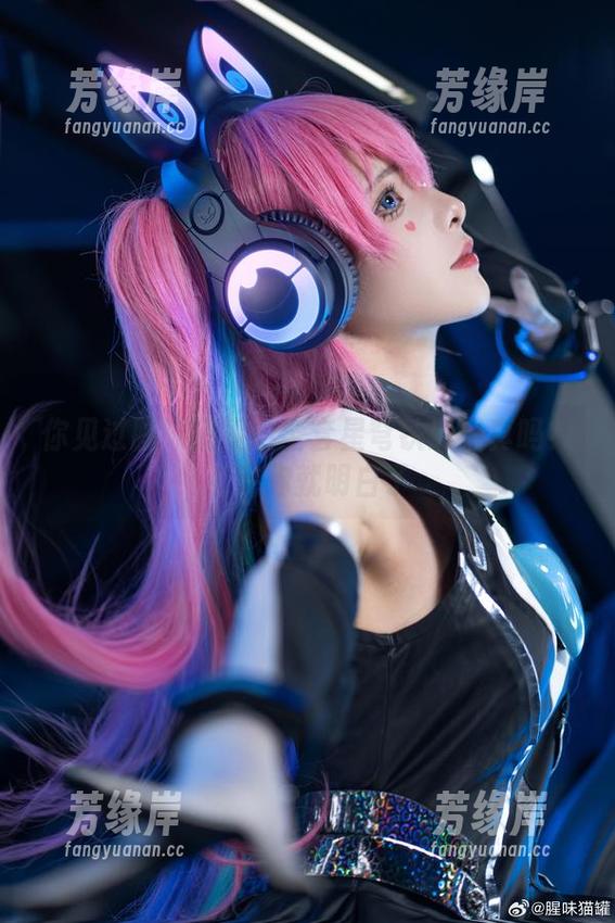 你见过腥味猫罐的全套星穹铁道写真吗？看完你就明白了