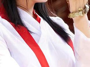 蜜桃社 – 浴室控的萌美Moemi写真，合集里的柔和光线还是很迷