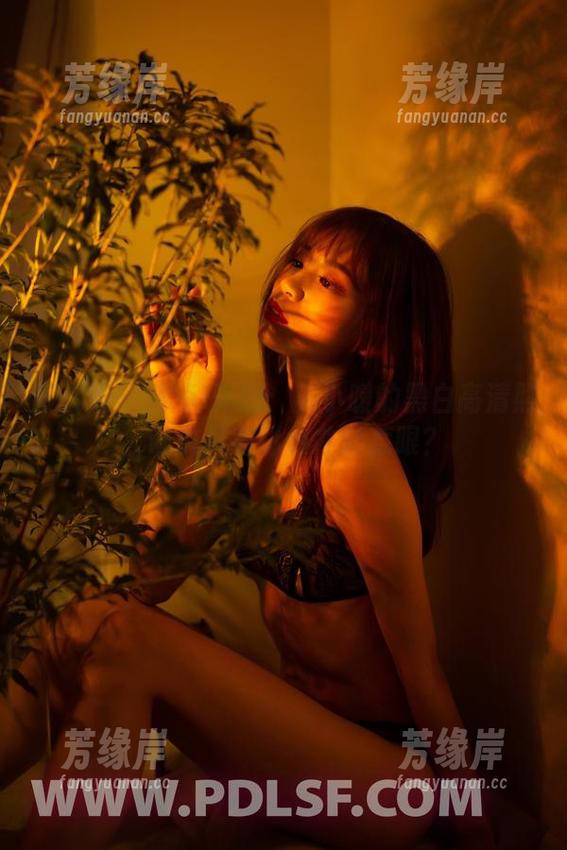 轰趴猫-苏小暖 轰趴猫 - 黯淡·光明:苏小暖的黑白高清照,谁说只有彩色才能惹眼?