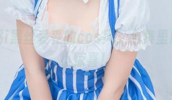 雯粥粥i黑丝妥妥的cos风，合集里藏着的小惊喜！