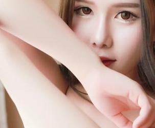 青豆客 – 免费美图！欧阳妮娜娜比基尼风情万种，你能找到看点吗？