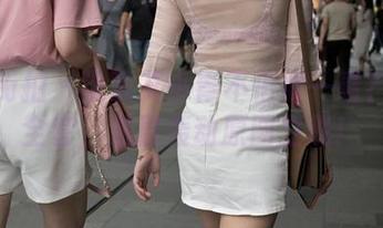 魔镜街拍 – 谁说艾小青不值得一看？搬出全套，漫展轰动原图立现！